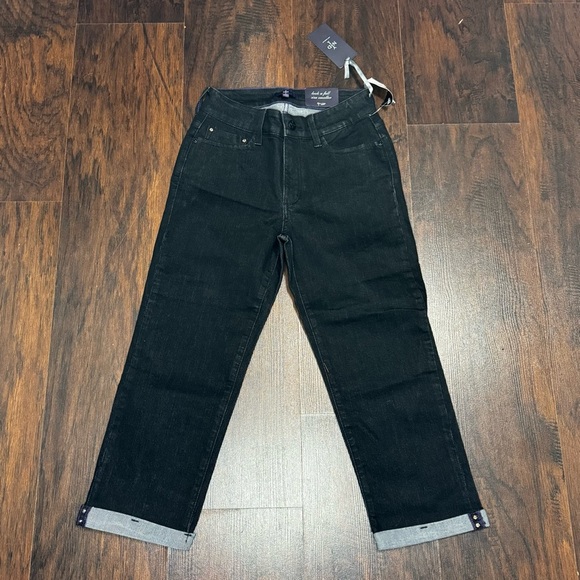 NYDJ Not Your Daughter’s Jeans Crop Pants Stretch Denim Black Capri size 0 NWT - Picture 2 of 10